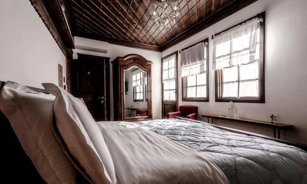 Double or Twin Room with Balcony — Hani i Xheblatit